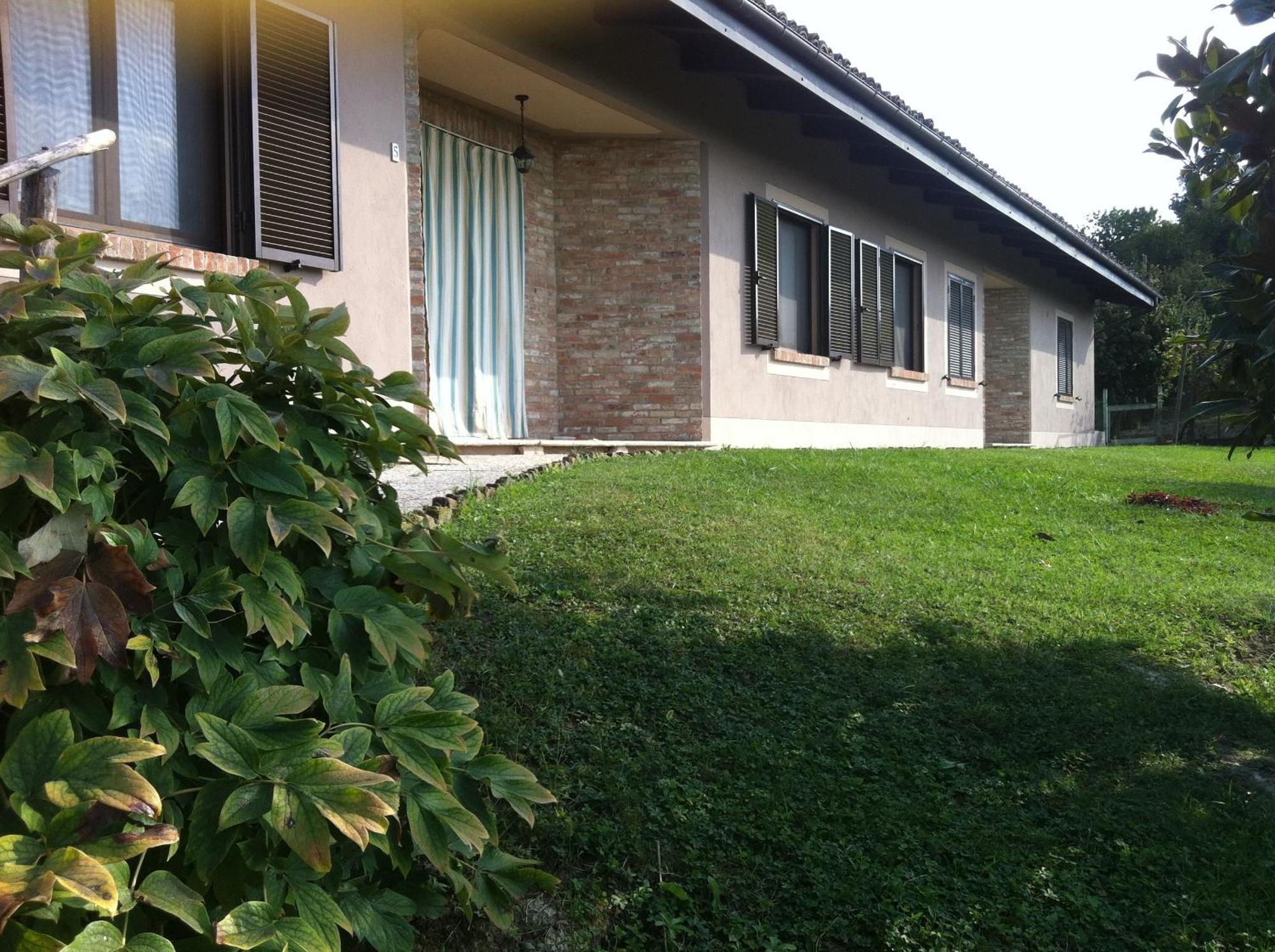 Agriturismo Bottega Di Rosanna Castagnole delle Lanze Oda fotoğraf
