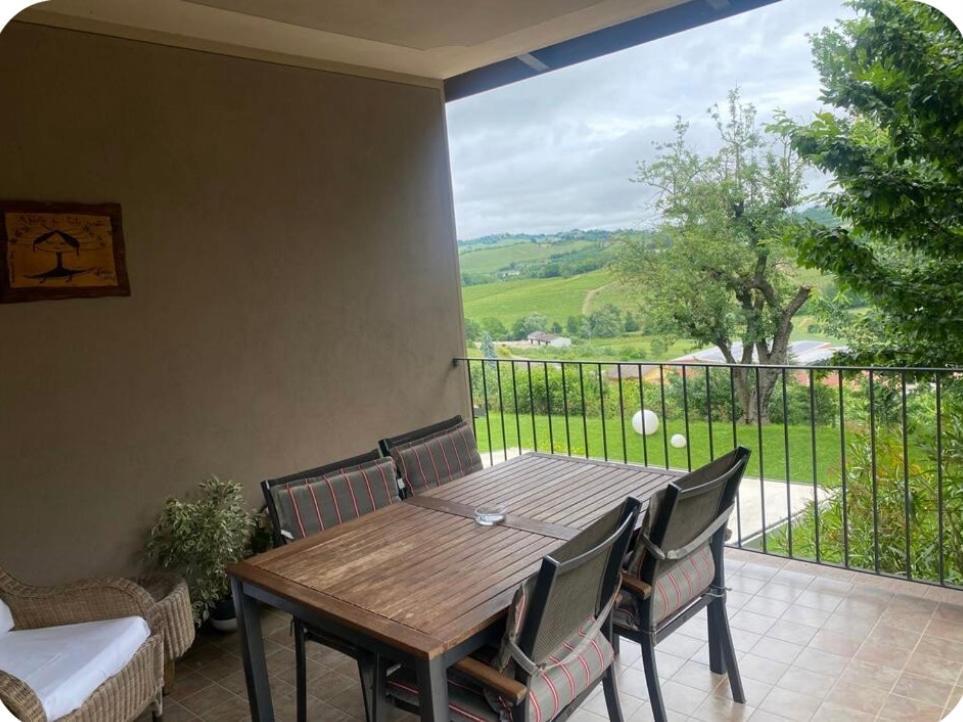 Agriturismo Bottega Di Rosanna Castagnole delle Lanze Dış mekan fotoğraf